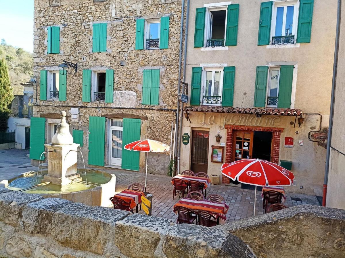 Hotel La Fontaine Saint-Martin-de-Brômes Extérieur photo