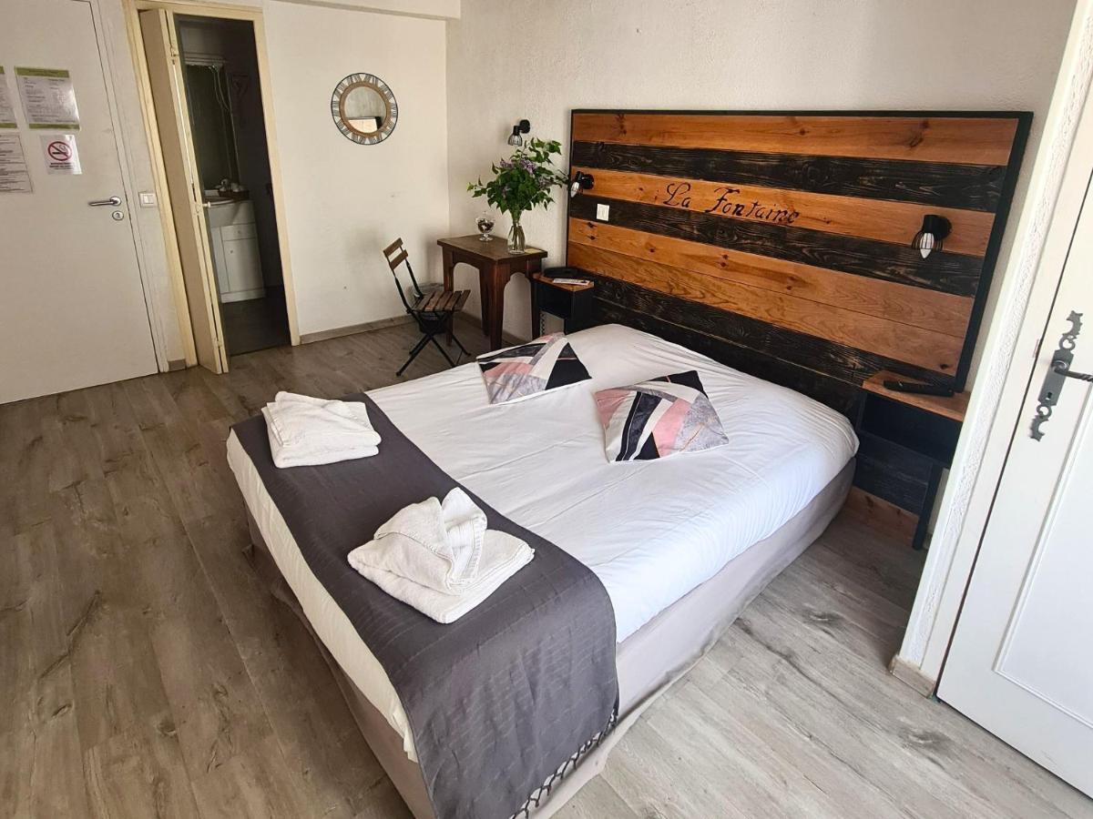 Hotel La Fontaine Saint-Martin-de-Brômes Extérieur photo