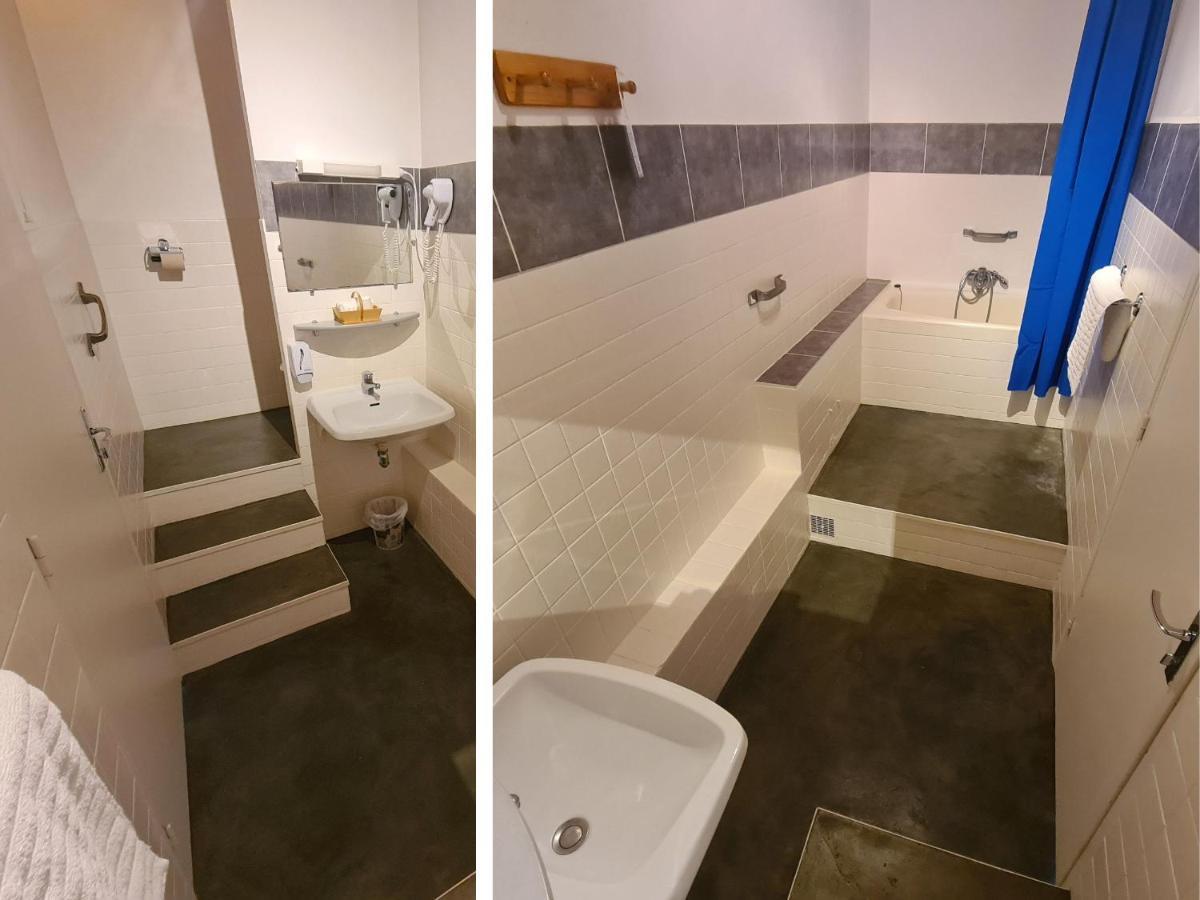 Hotel La Fontaine Saint-Martin-de-Brômes Extérieur photo