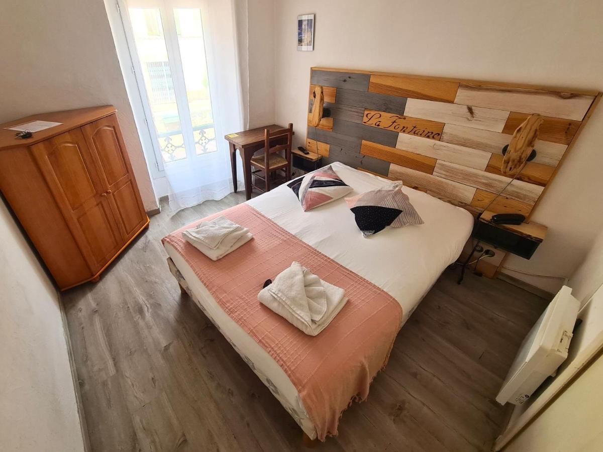 Hotel La Fontaine Saint-Martin-de-Brômes Extérieur photo