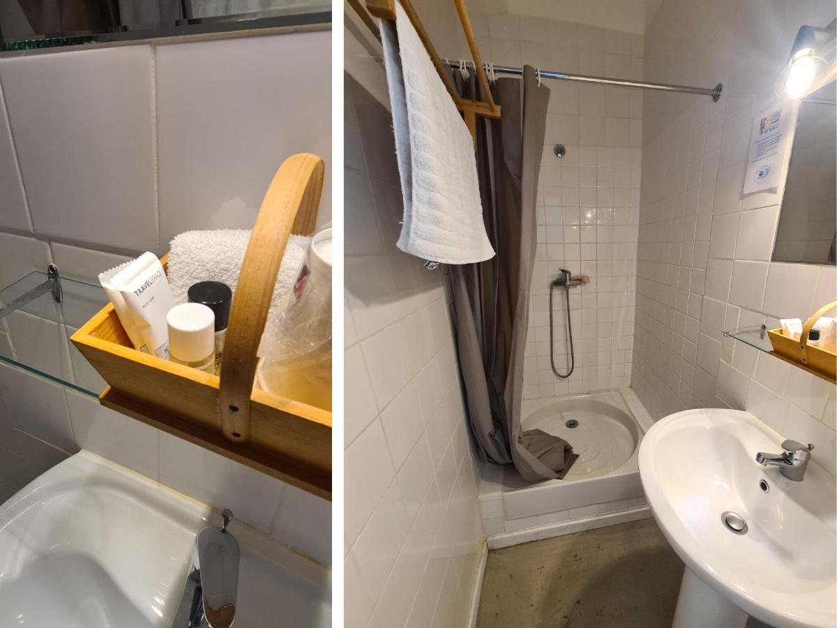 Hotel La Fontaine Saint-Martin-de-Brômes Extérieur photo